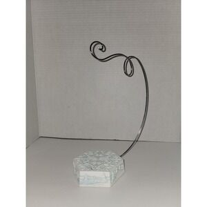2020‎ Hallmark Club Exclusive Christmas Snowflake Ornament Holder